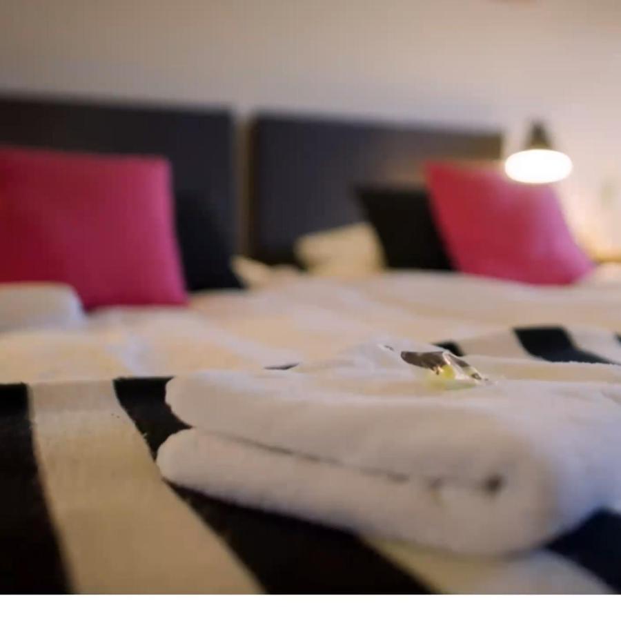 Rheezerstee Bed & Breakfast Bagian luar foto