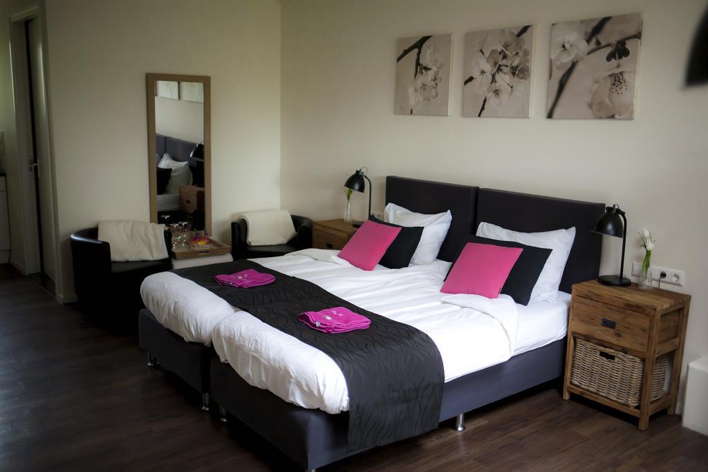 Rheezerstee Bed & Breakfast Bagian luar foto